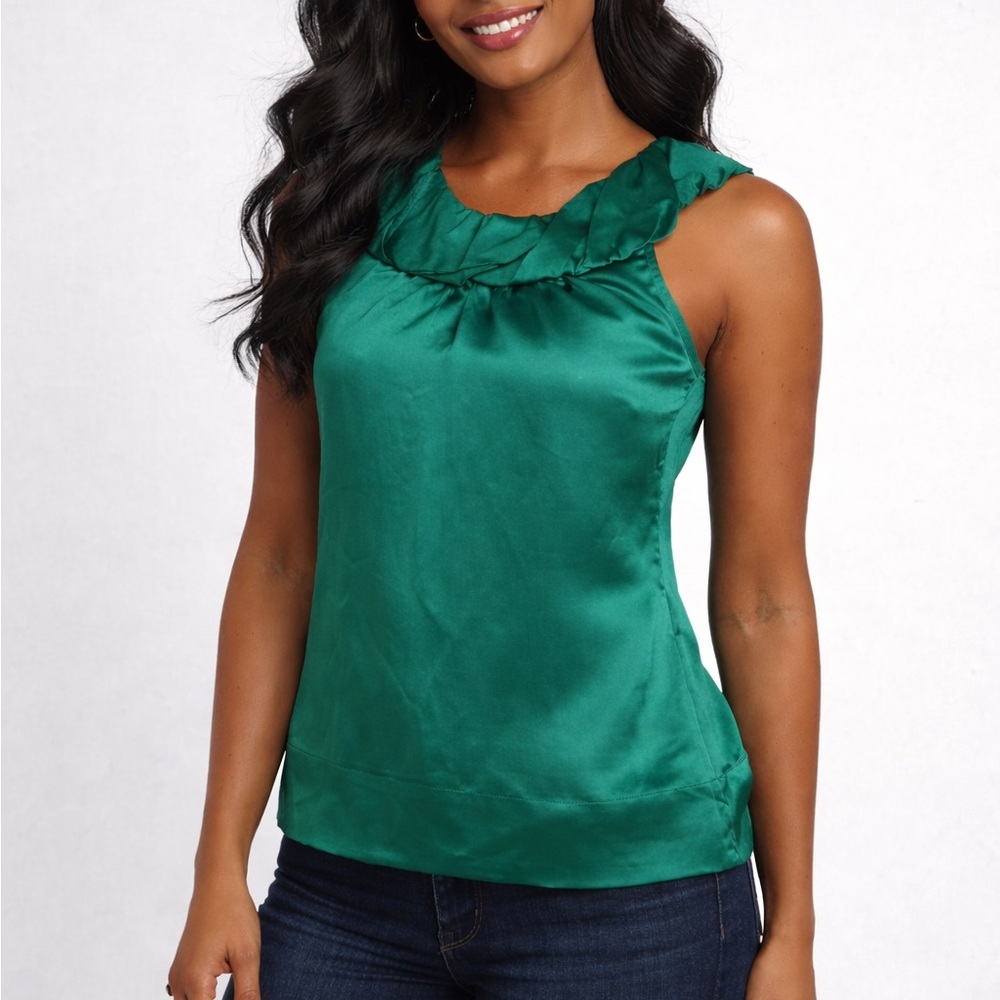 🍷BCBG Max Azria • 100% Silk Blouse